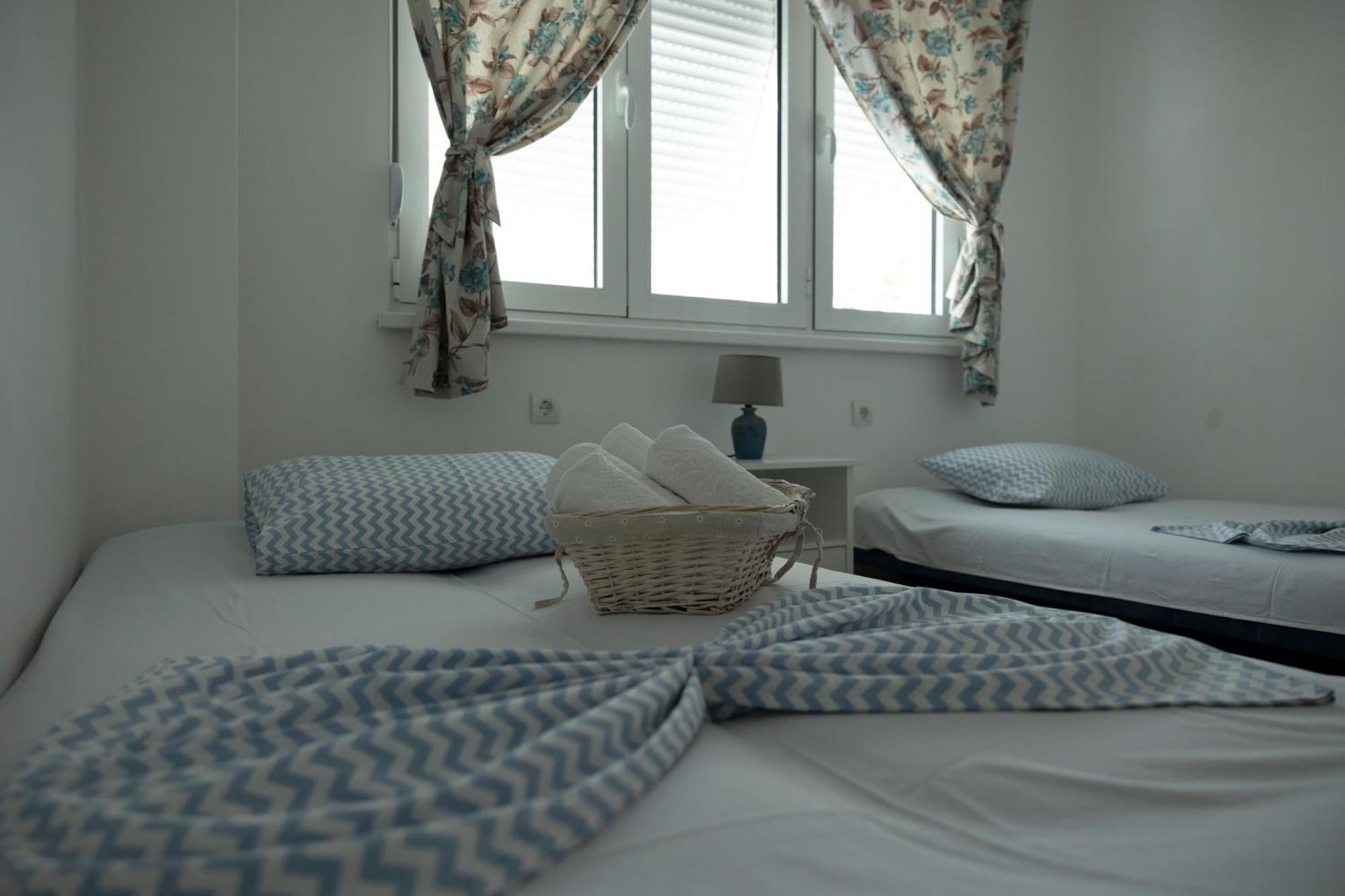 Three Palms Apartments Novakovic Petrovac Exterior photo